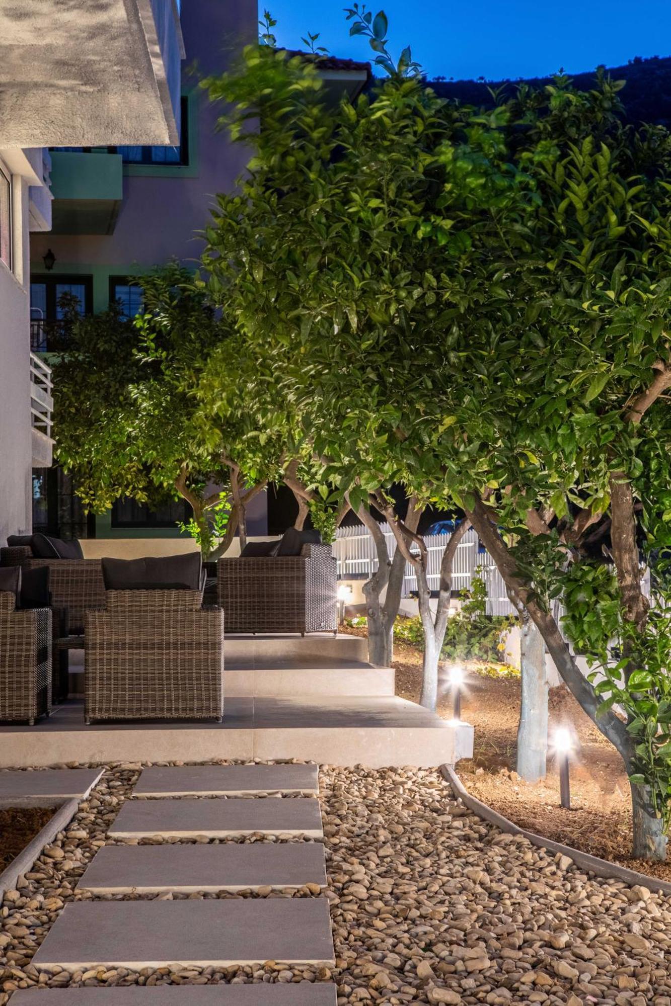 Arancia Elegant Rooms And Suites Tolo Exterior photo